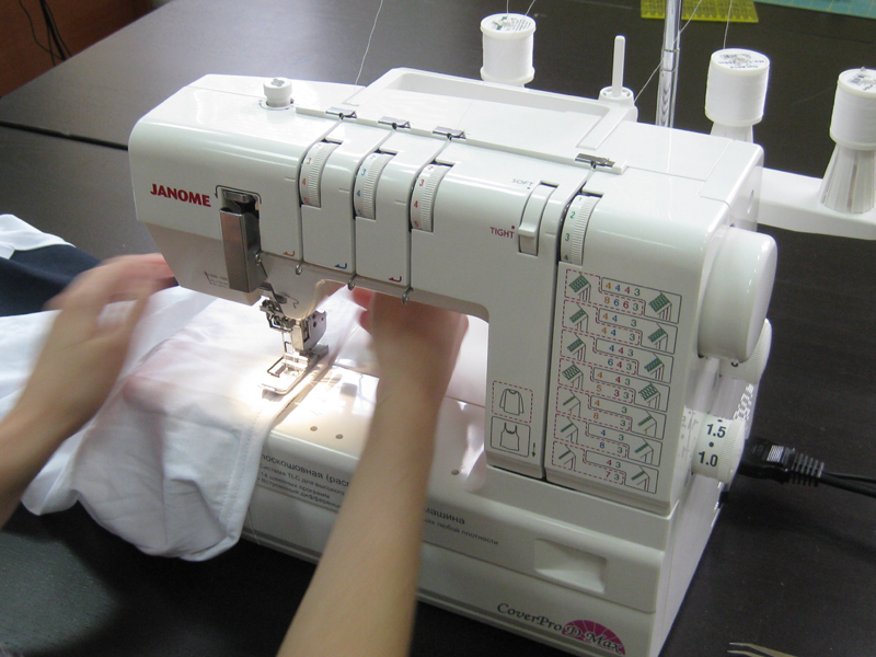 Janome mylock 944d. распошивальная машина janome coverpro 2. швейные машинки janome распошивалка. плоскошовная машина janome coverpro lux. распошивальная машина janome cover pro 2.