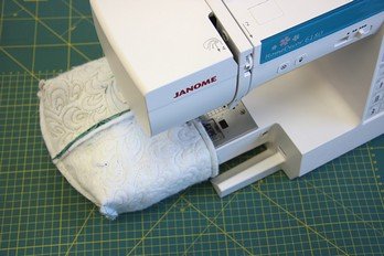 Швейный органайзер с игольницей на Janome HomeDecor 6180