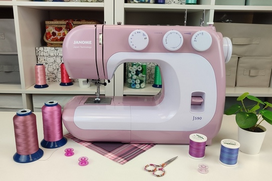 Janome J590