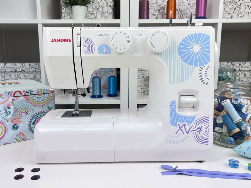 Janome XV-7