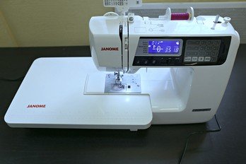 Тест-драйв Janome 4120QDC