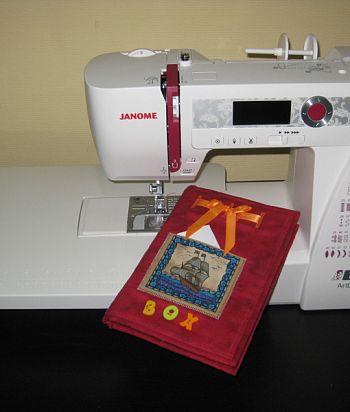 Мастер-класс «Обложка для планшета», выполненный на Janome ArtDecor 734D