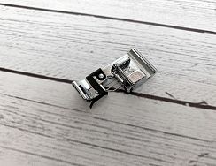 Janome Оверлочная лапка, 822-808-008 – купить в Москве и с доставкой по России